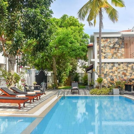 Villa De White Sambur Хикадува Екстериор снимка