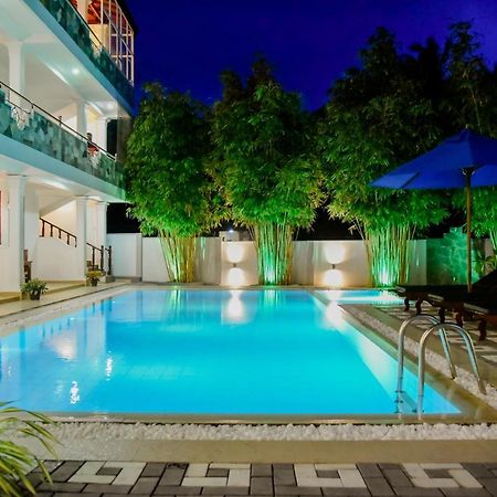 Villa De White Sambur Хикадува Екстериор снимка