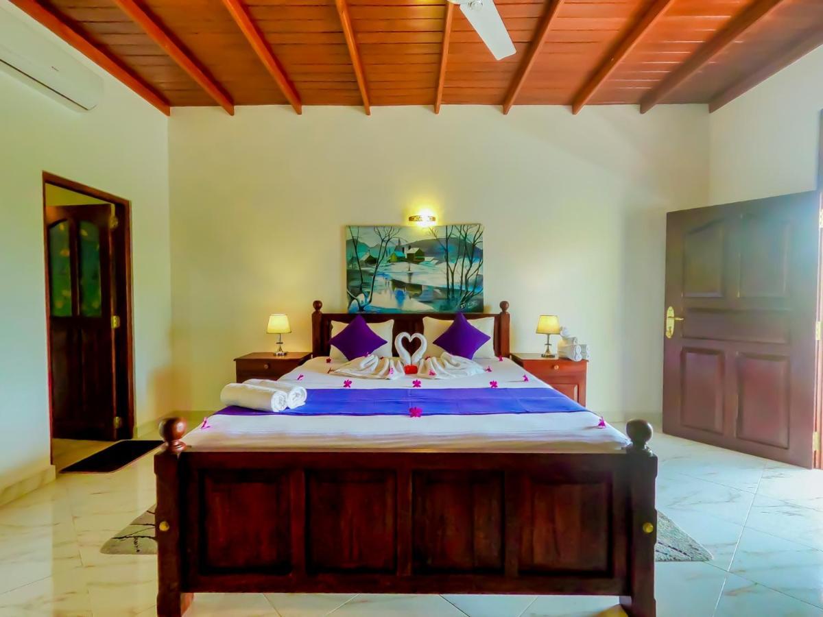 Villa De White Sambur Хикадува Екстериор снимка