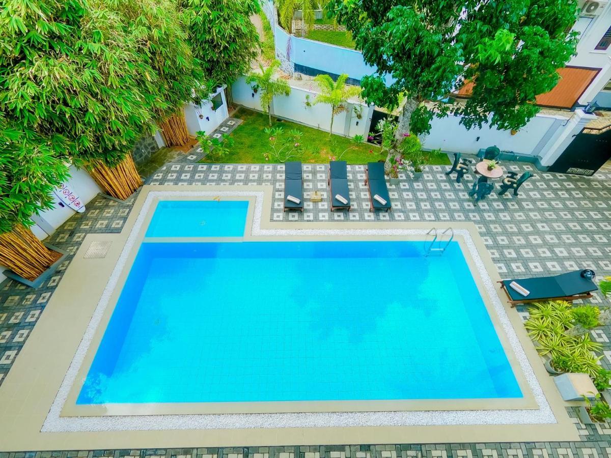 Villa De White Sambur Хикадува Екстериор снимка