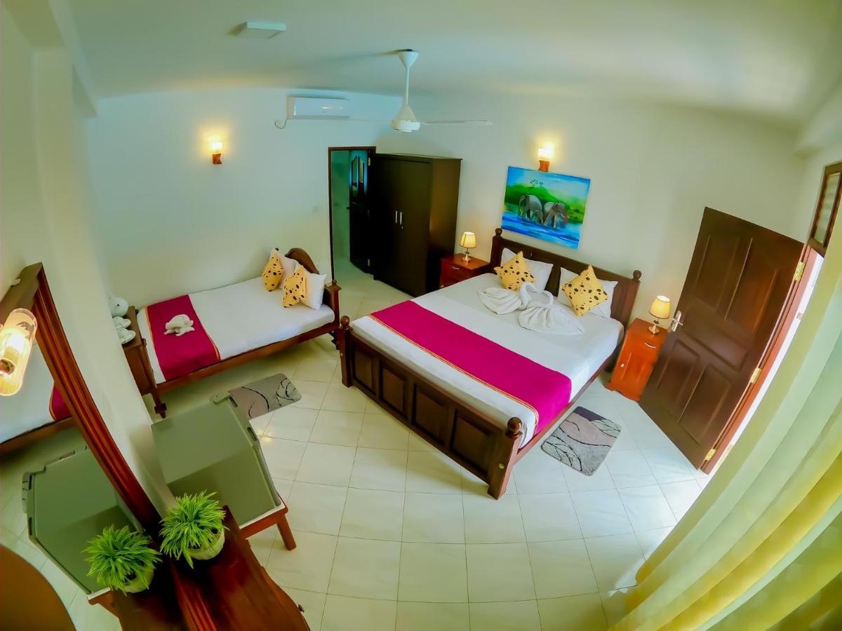 Villa De White Sambur Хикадува Екстериор снимка