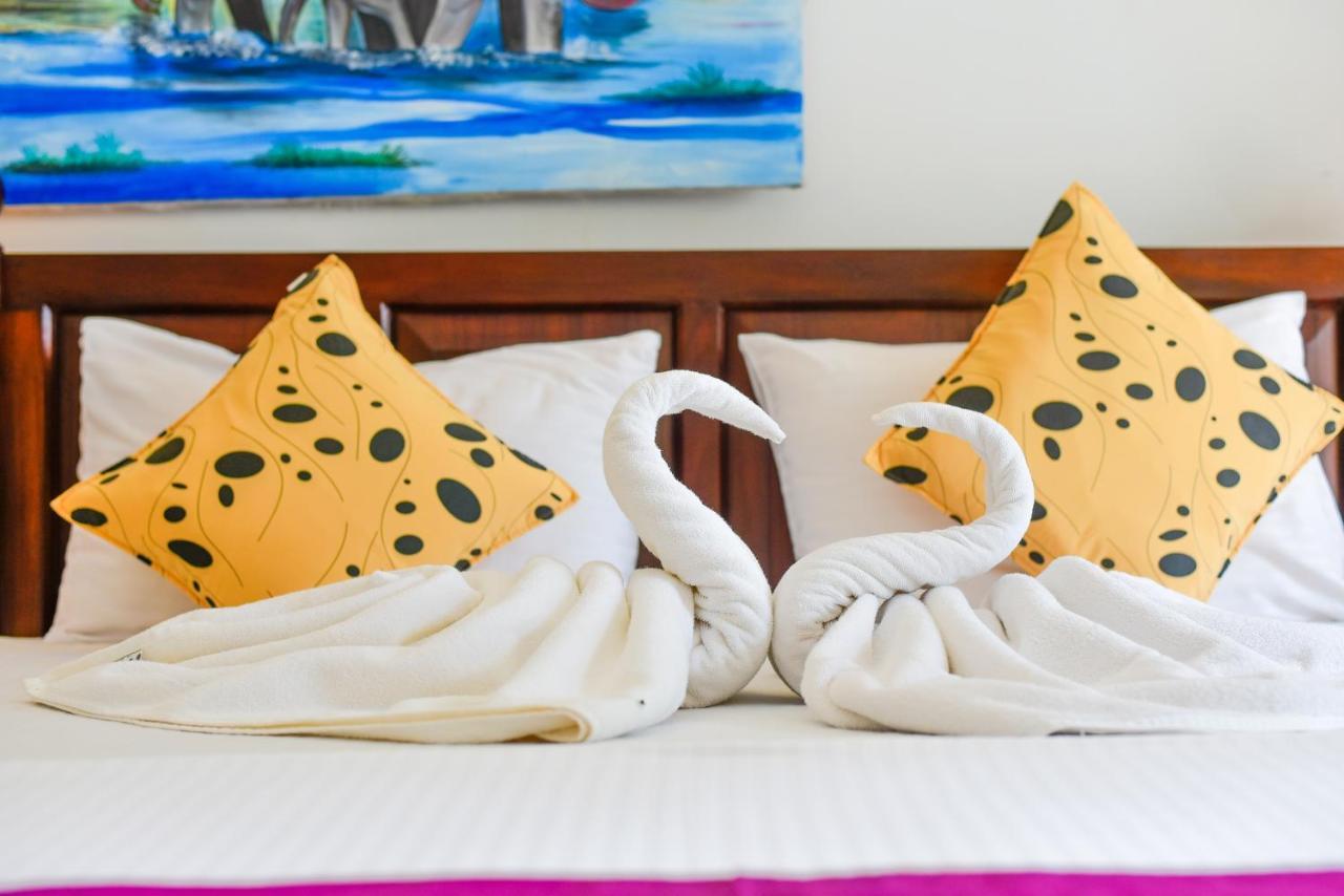 Villa De White Sambur Хикадува Екстериор снимка