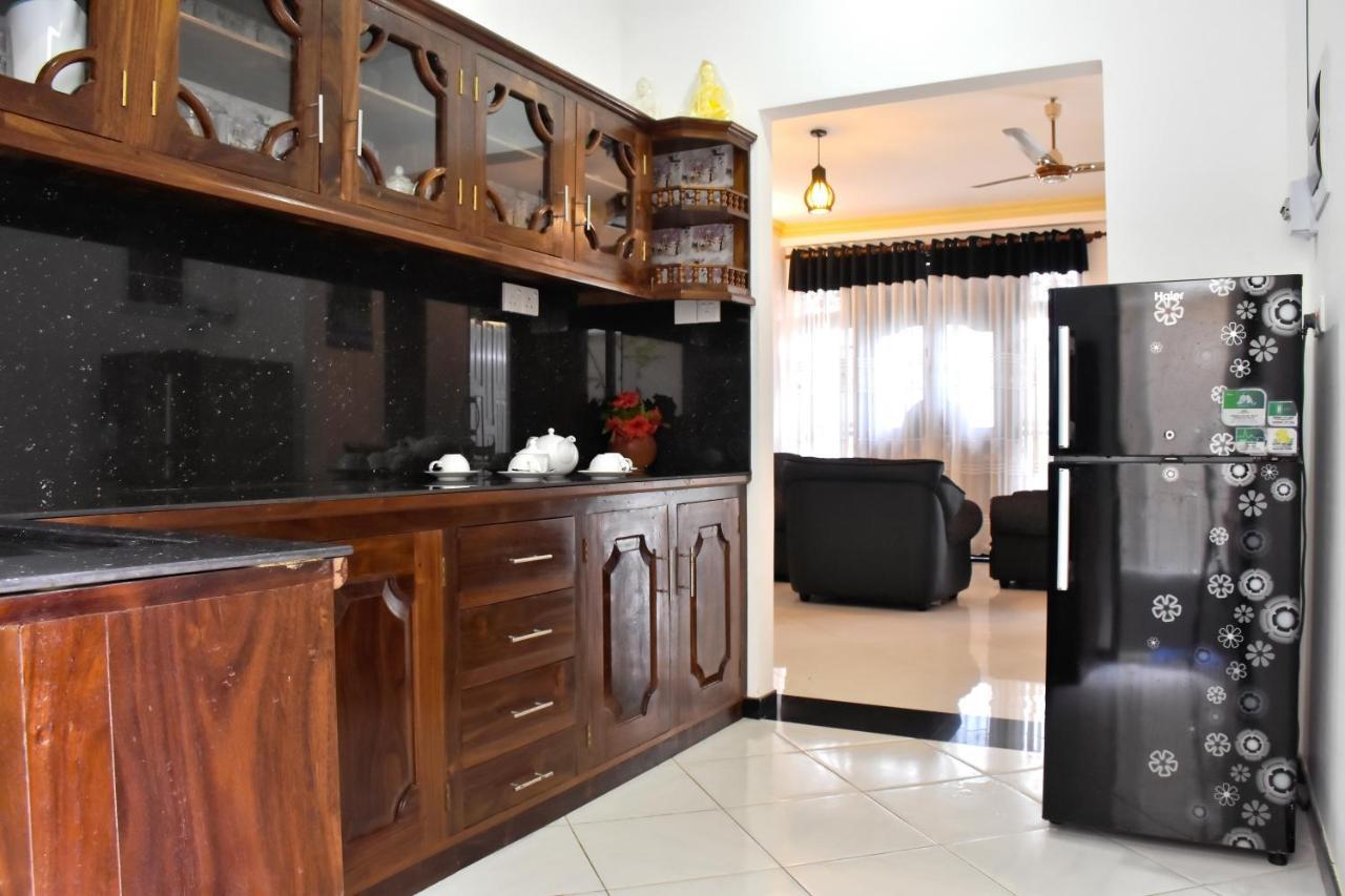 Villa De White Sambur Хикадува Екстериор снимка