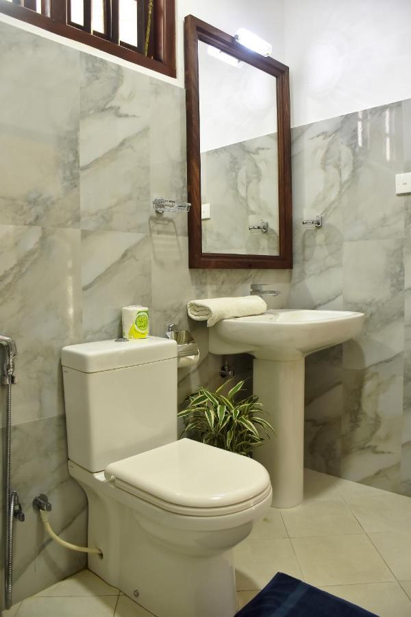 Villa De White Sambur Хикадува Екстериор снимка
