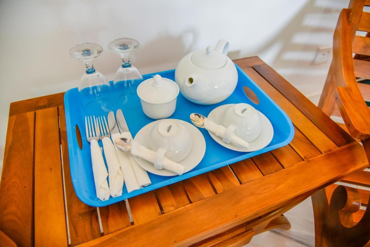 Villa De White Sambur Хикадува Екстериор снимка