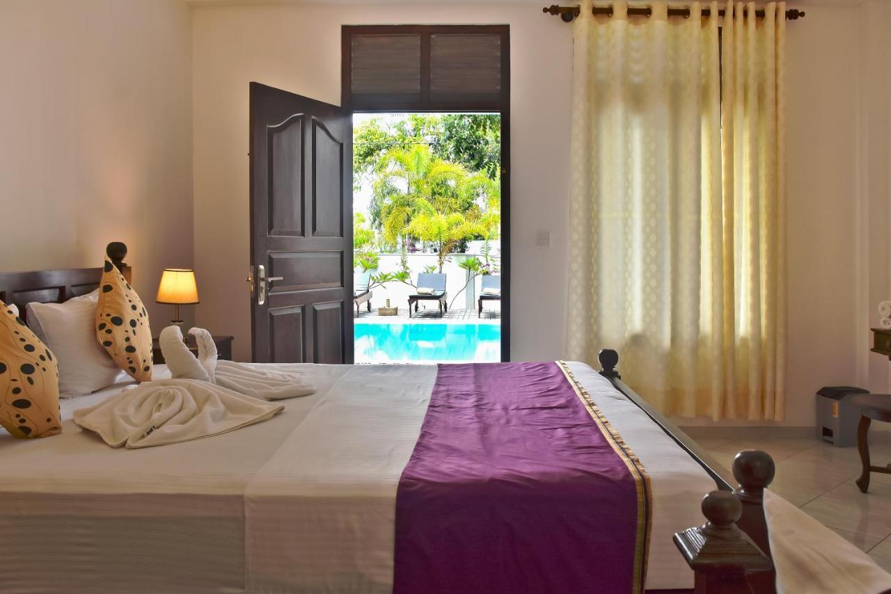 Villa De White Sambur Хикадува Екстериор снимка