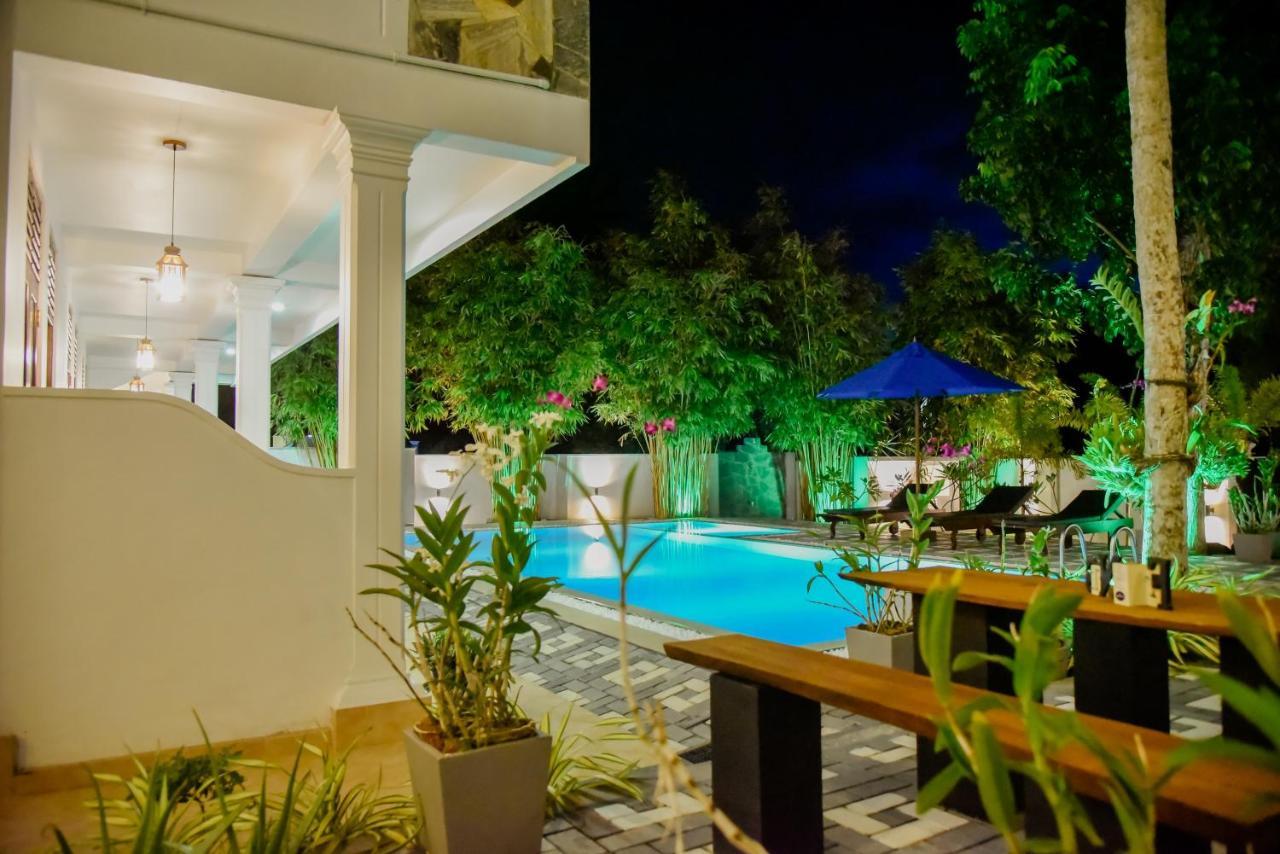 Villa De White Sambur Хикадува Екстериор снимка