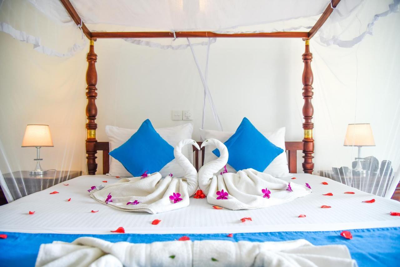 Villa De White Sambur Хикадува Екстериор снимка
